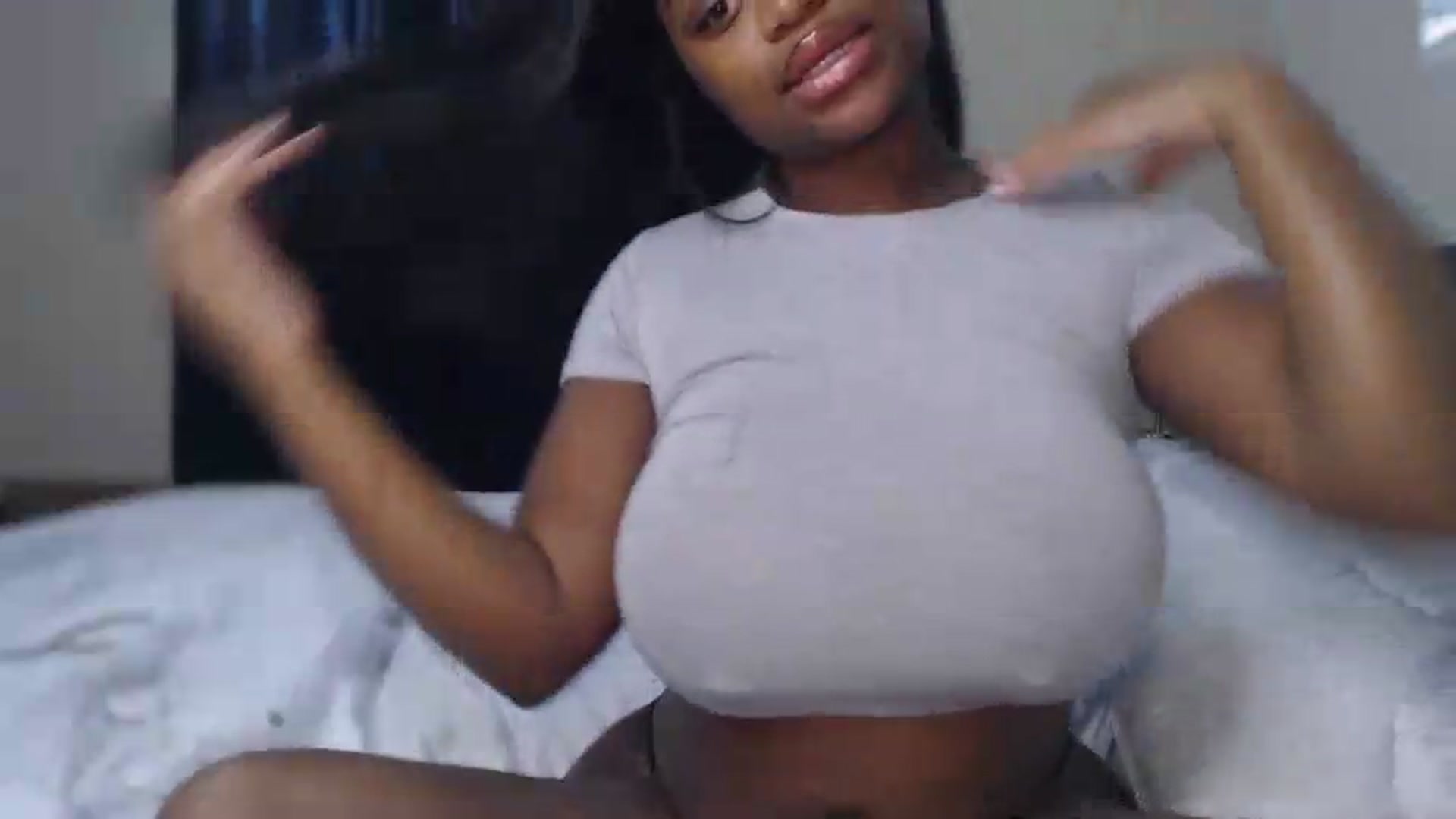 Gallery image thumbnail from AngelJazmin's myfreecams stream on, 08/08/2026, 15:17 image 3 of 20