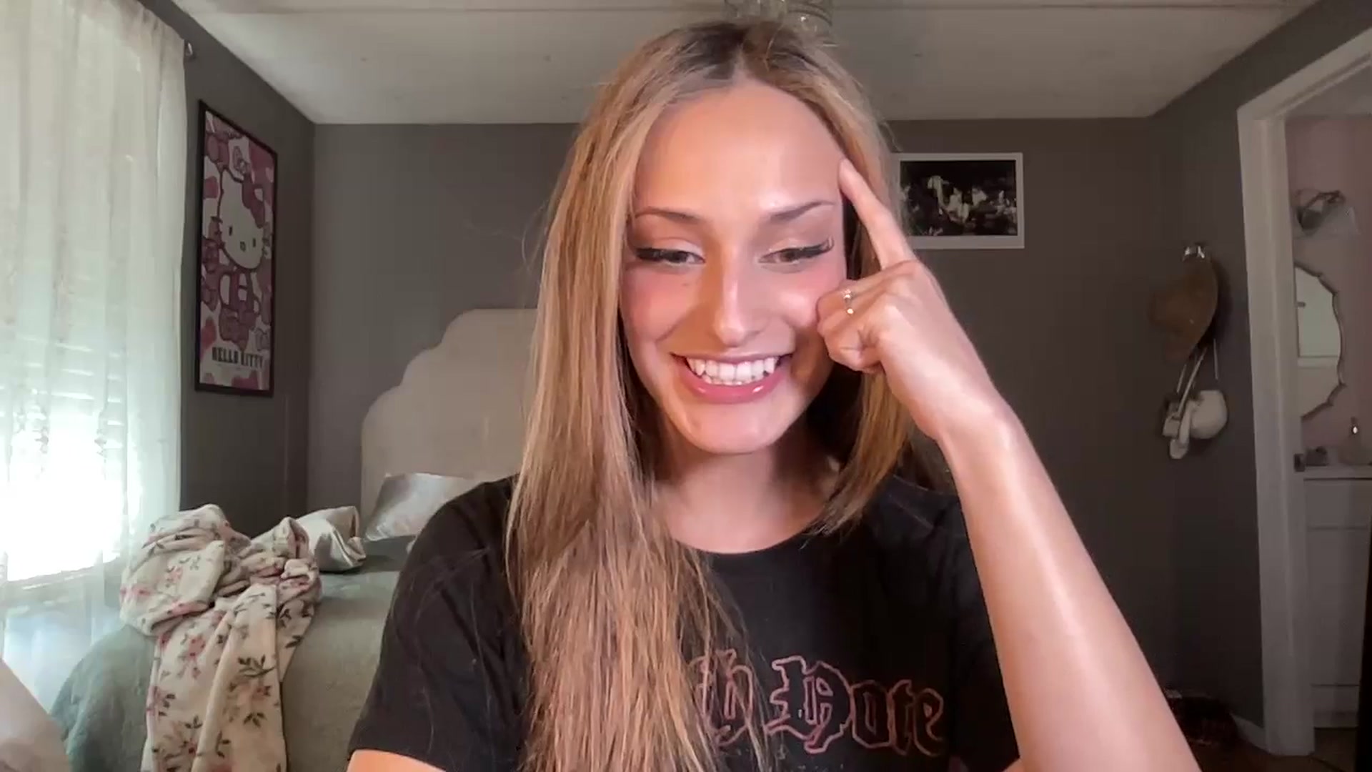 Gallery image thumbnail from AngelLily777's myfreecams stream on, 06/26/2024, 19:06 image 11 of 20
