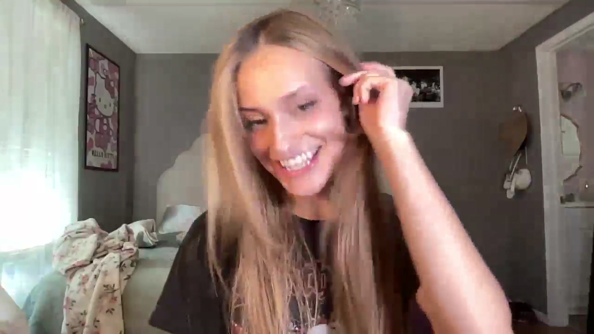 Gallery image thumbnail from AngelLily777's myfreecams stream on, 06/26/2024, 19:06 image 9 of 20