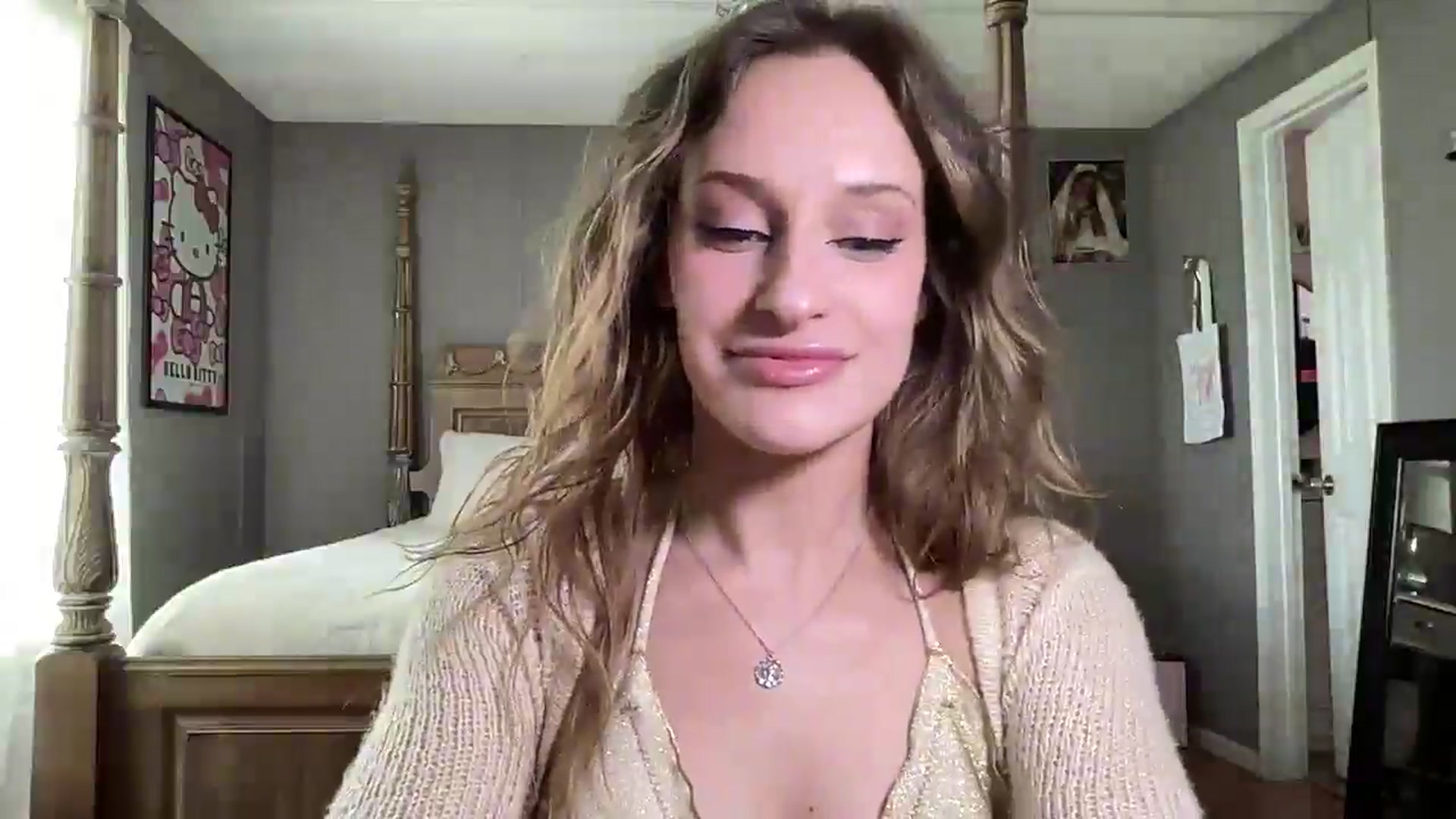 Gallery image thumbnail from AngelLily777's myfreecams stream on, 05/25/2025, 19:51 image 7 of 20