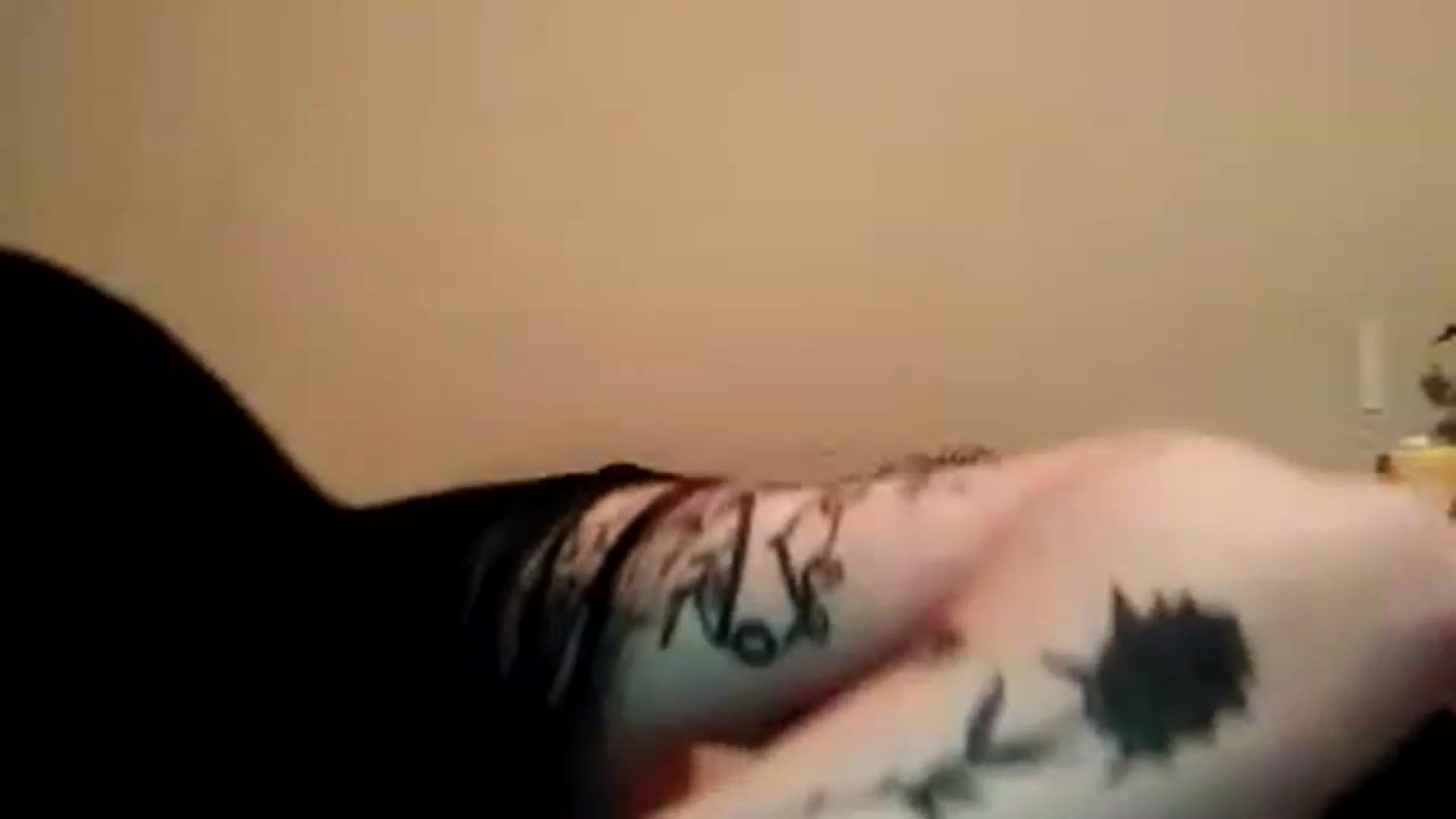 Gallery image thumbnail from AngelLips321's myfreecams stream on, 04/12/2023, 03:20 image 8 of 20