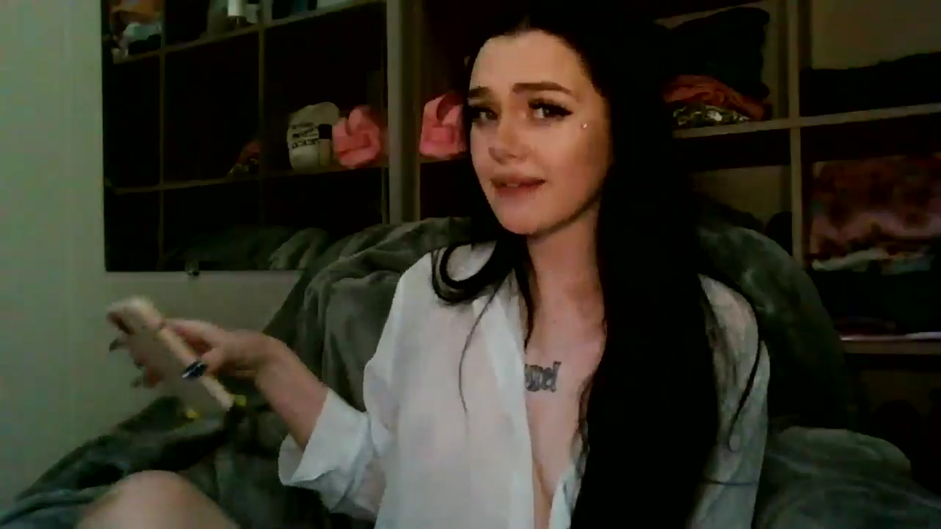 Gallery image thumbnail from AngelLips321's myfreecams stream on, 02/01/2025, 21:06 image 12 of 20