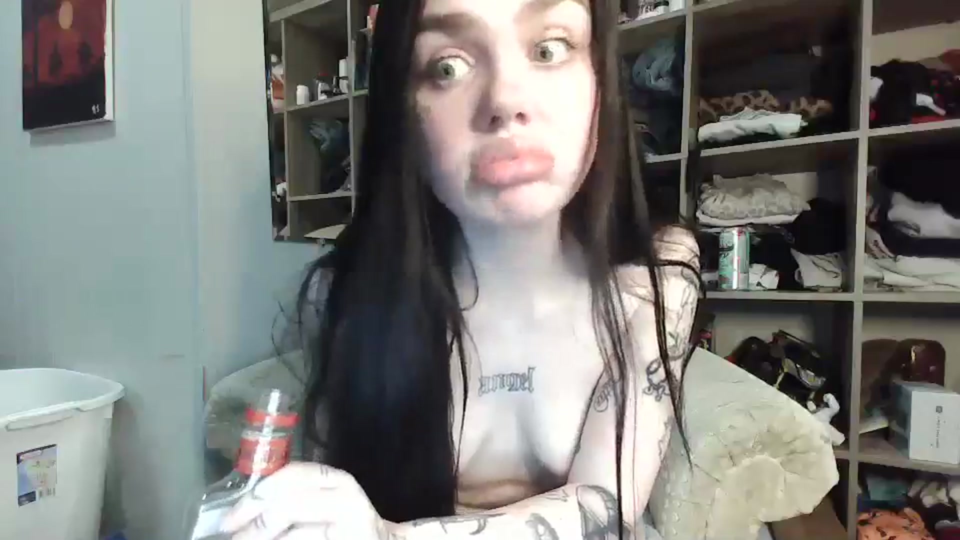 Gallery image thumbnail from AngelLips321's myfreecams stream on, 03/13/2025, 03:19 image 2 of 20