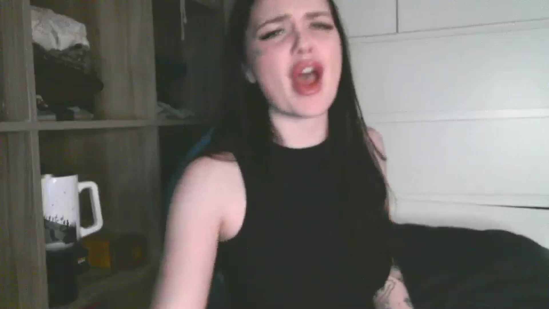 Gallery image thumbnail from AngelLips321's myfreecams stream on, 04/16/2026, 19:08 image 3 of 20