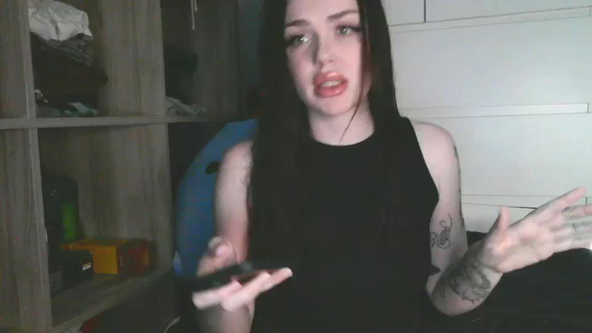 Gallery image thumbnail from AngelLips321's myfreecams stream on, 04/16/2026, 19:08 image 1 of 20
