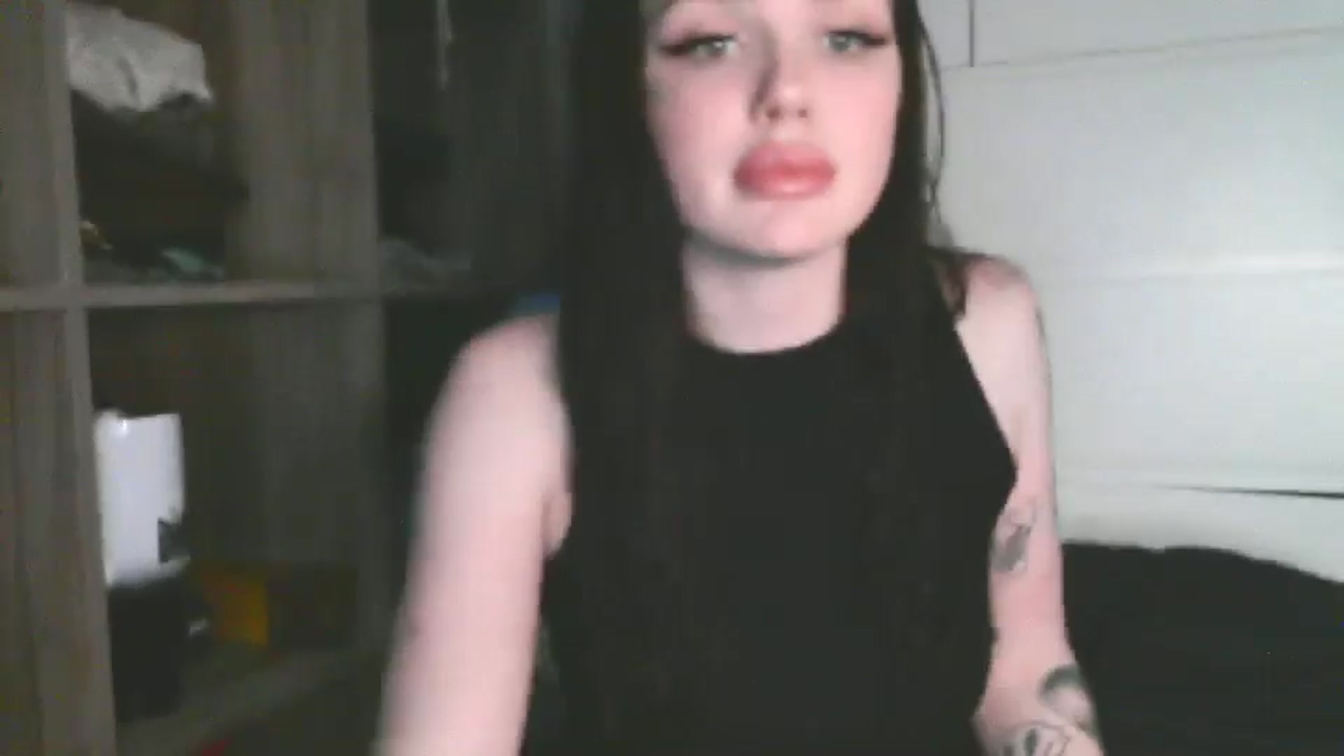 Gallery image thumbnail from AngelLips321's myfreecams stream on, 04/16/2026, 19:08 image 2 of 20