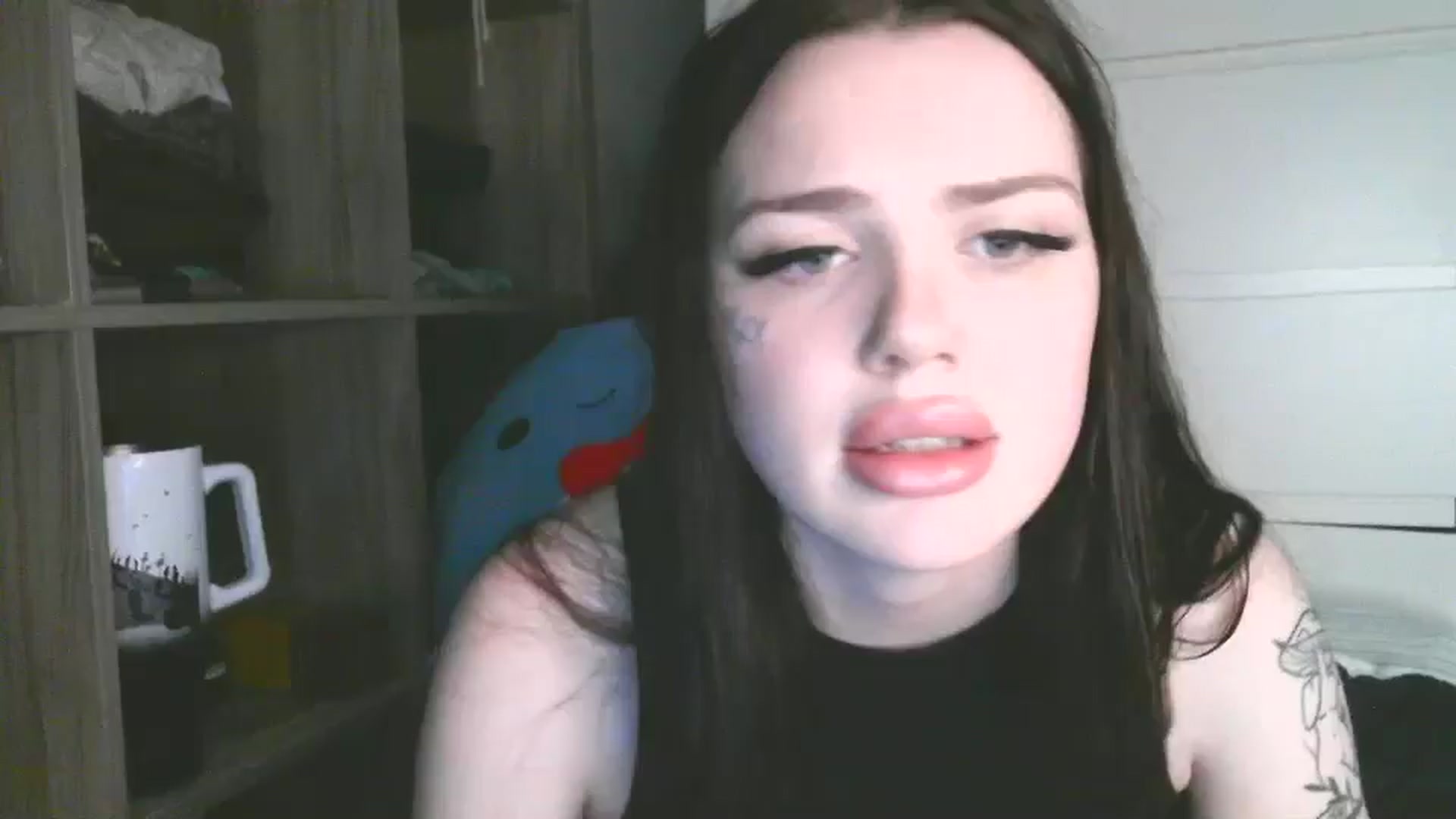 Gallery image thumbnail from AngelLips321's myfreecams stream on, 04/16/2026, 19:08 image 4 of 20