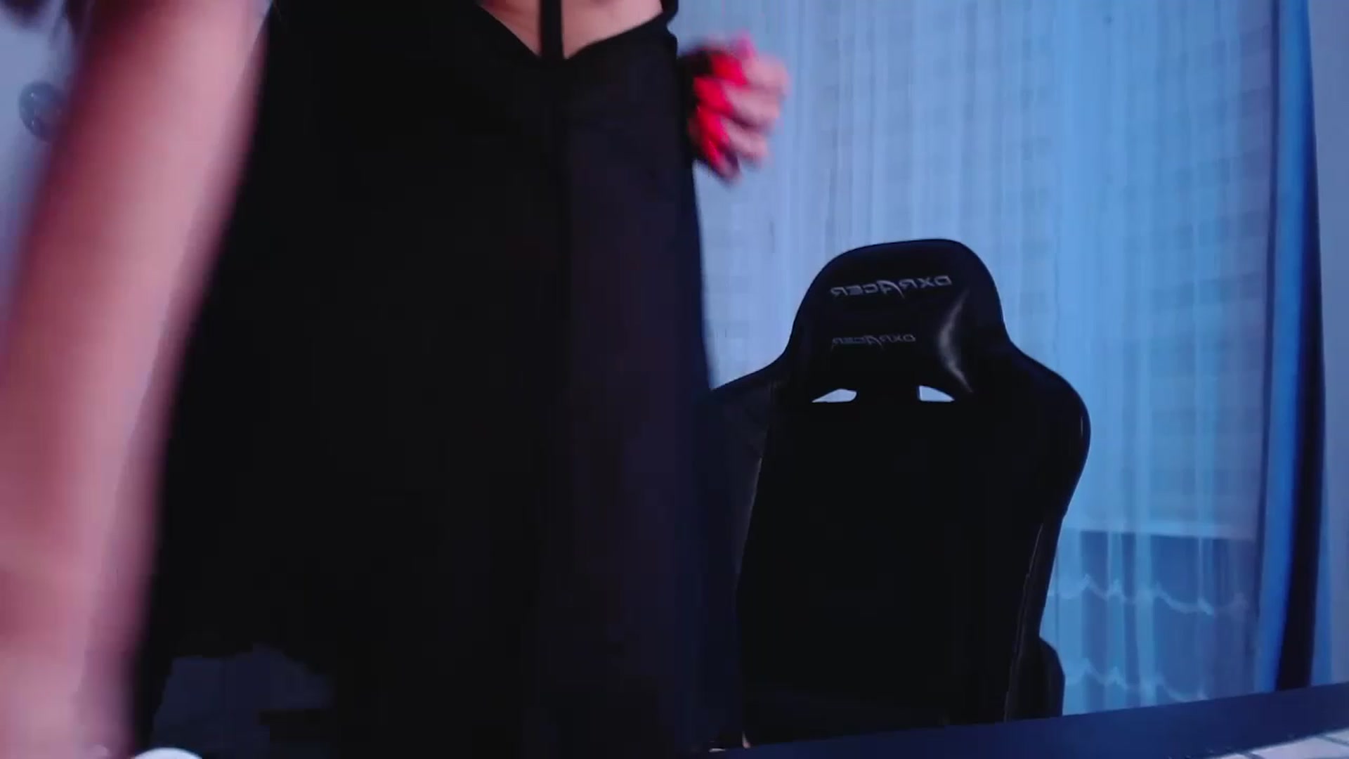 Gallery image thumbnail from AngelLove__'s myfreecams stream on, 12/04/2022, 18:47 image 4 of 20