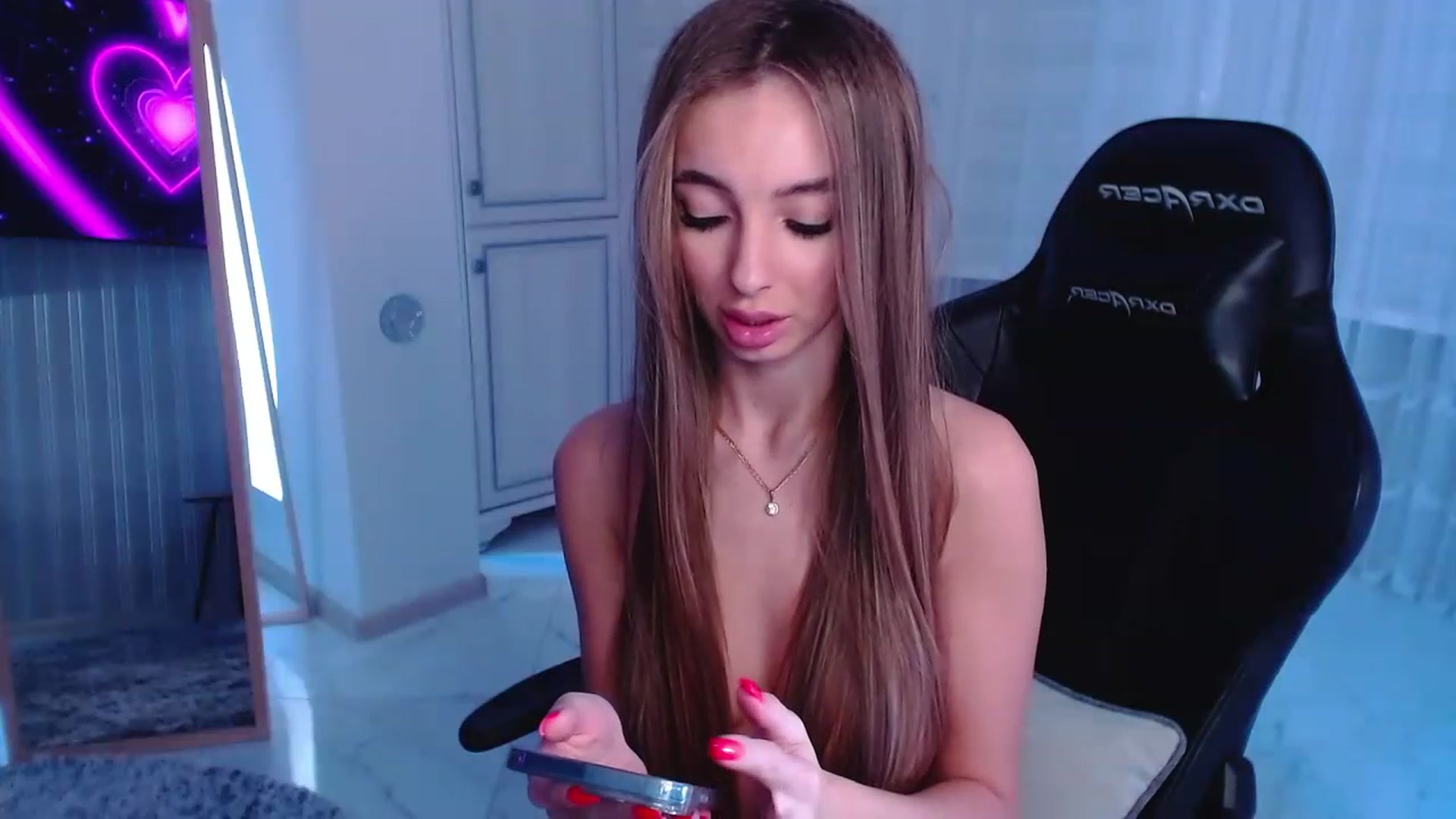 Gallery image thumbnail from AngelLove__'s myfreecams stream on, 12/09/2022, 01:38 image 14 of 20