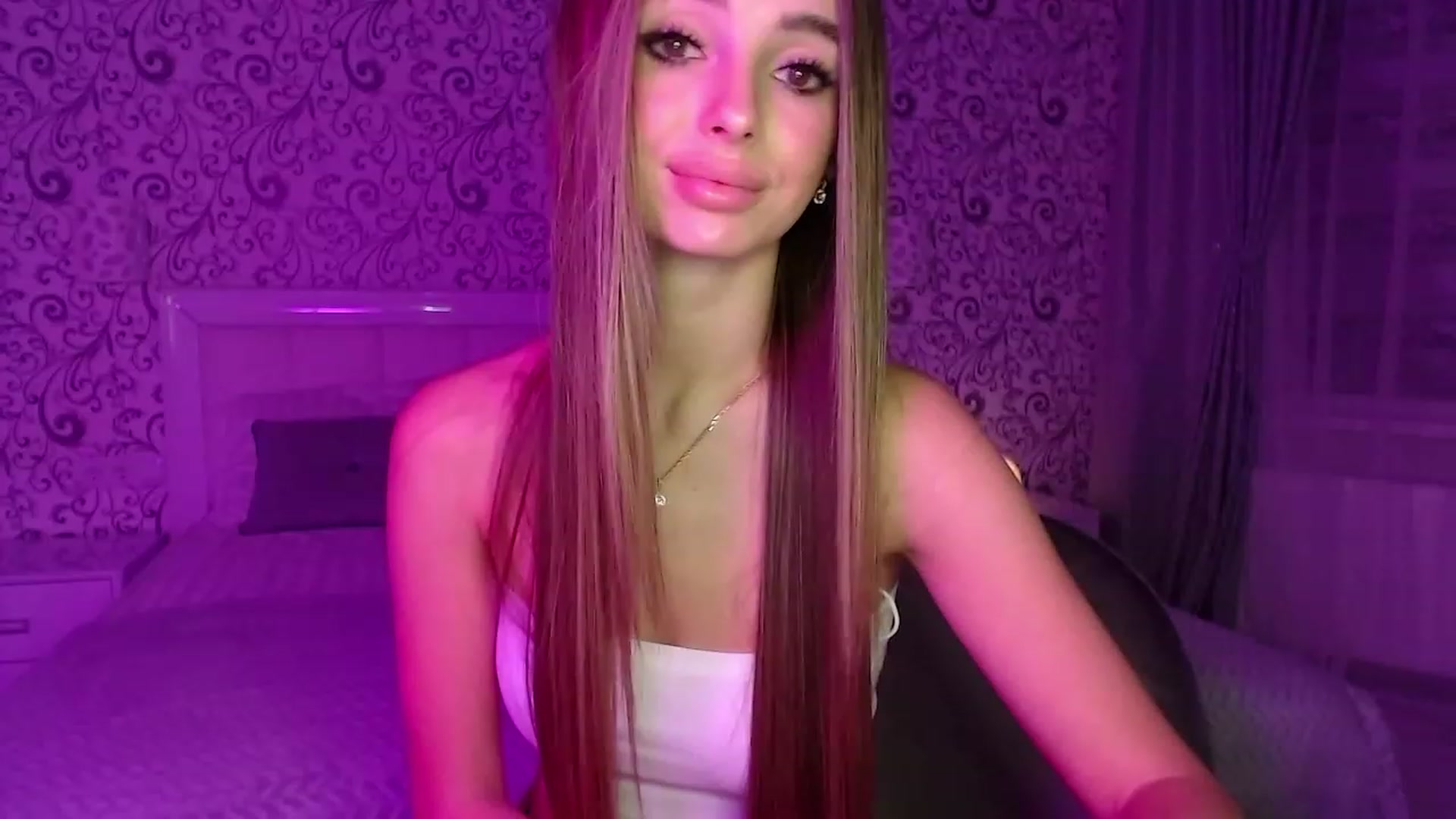 Gallery image thumbnail from AngelLove__'s myfreecams stream on, 12/11/2022, 23:03 image 6 of 20