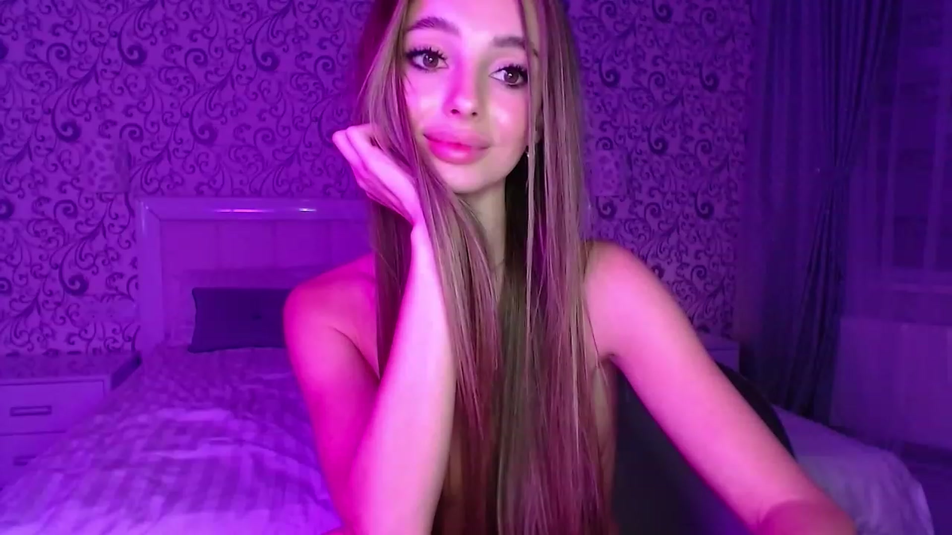 Gallery image thumbnail from AngelLove__'s myfreecams stream on, 12/12/2022, 02:24 image 12 of 20