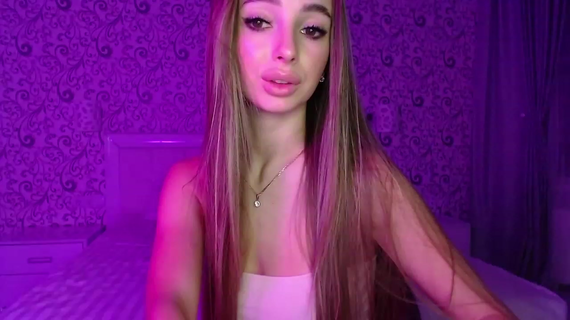 Gallery image thumbnail from AngelLove__'s myfreecams stream on, 12/12/2022, 21:46 image 20 of 20