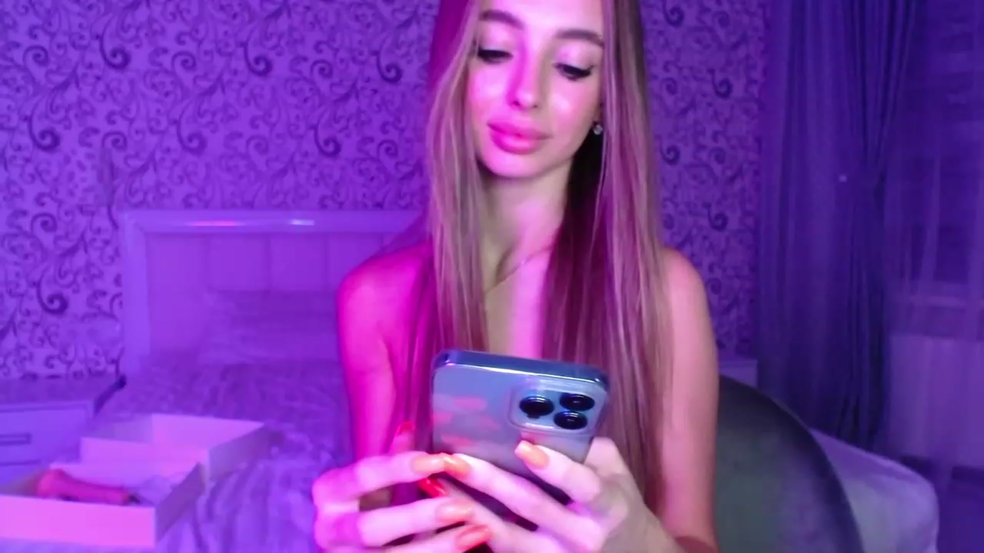Gallery image thumbnail from AngelLove__'s myfreecams stream on, 12/13/2022, 24:04 image 13 of 20