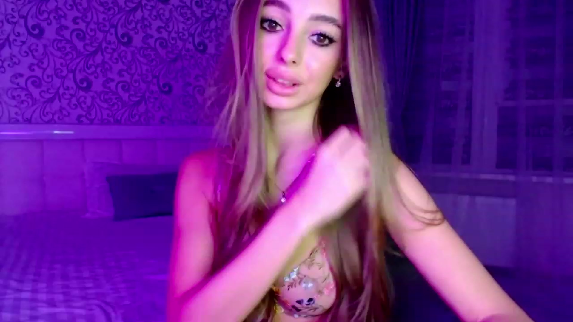 Gallery image thumbnail from AngelLove__'s myfreecams stream on, 12/15/2022, 22:26 image 1 of 20