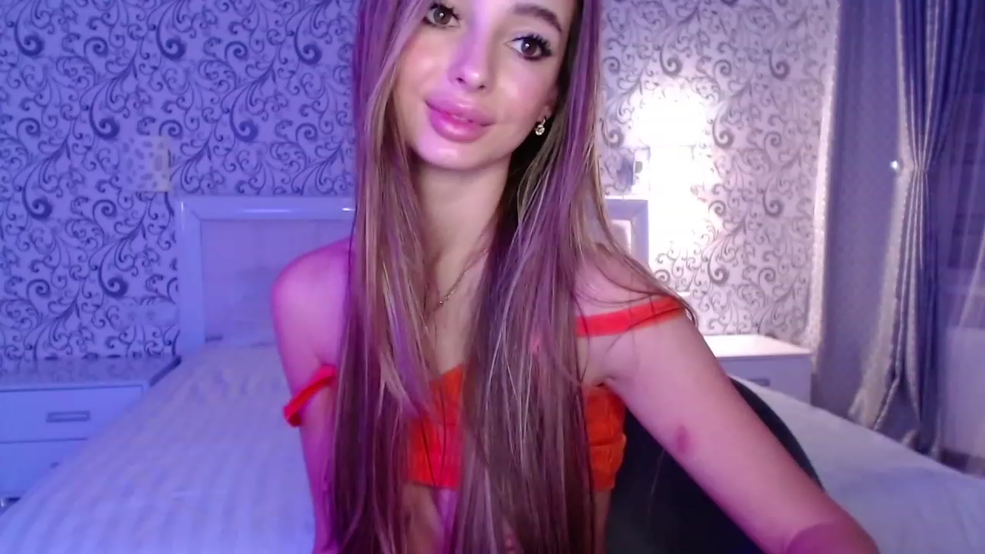 Gallery image thumbnail from AngelLove__'s myfreecams stream on, 12/18/2022, 24:07 image 5 of 20