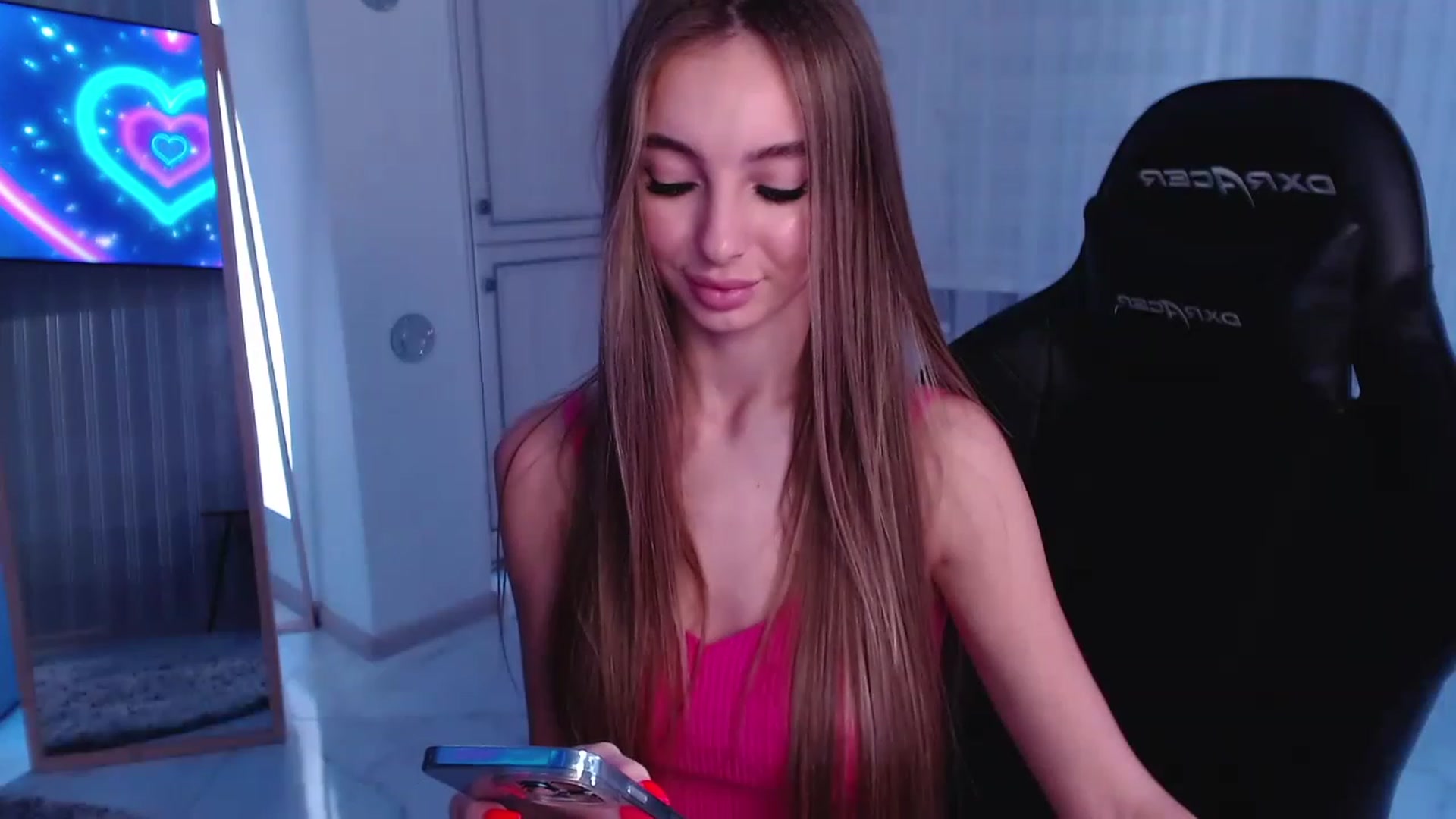 Gallery image thumbnail from AngelLove__'s myfreecams stream on, 12/26/2022, 22:27 image 4 of 20