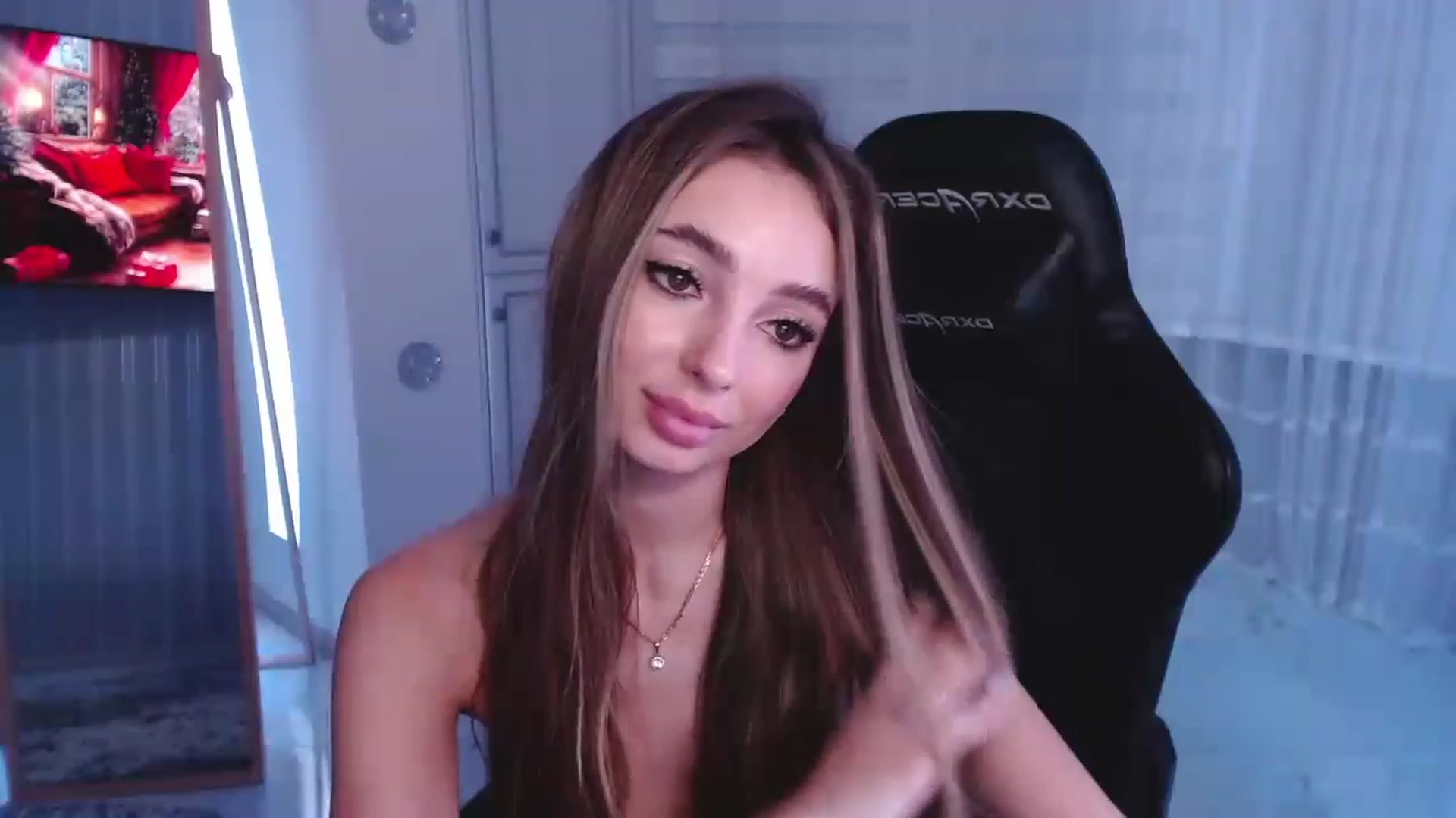 Gallery image thumbnail from AngelLove__'s myfreecams stream on, 01/06/2023, 01:33 image 14 of 20