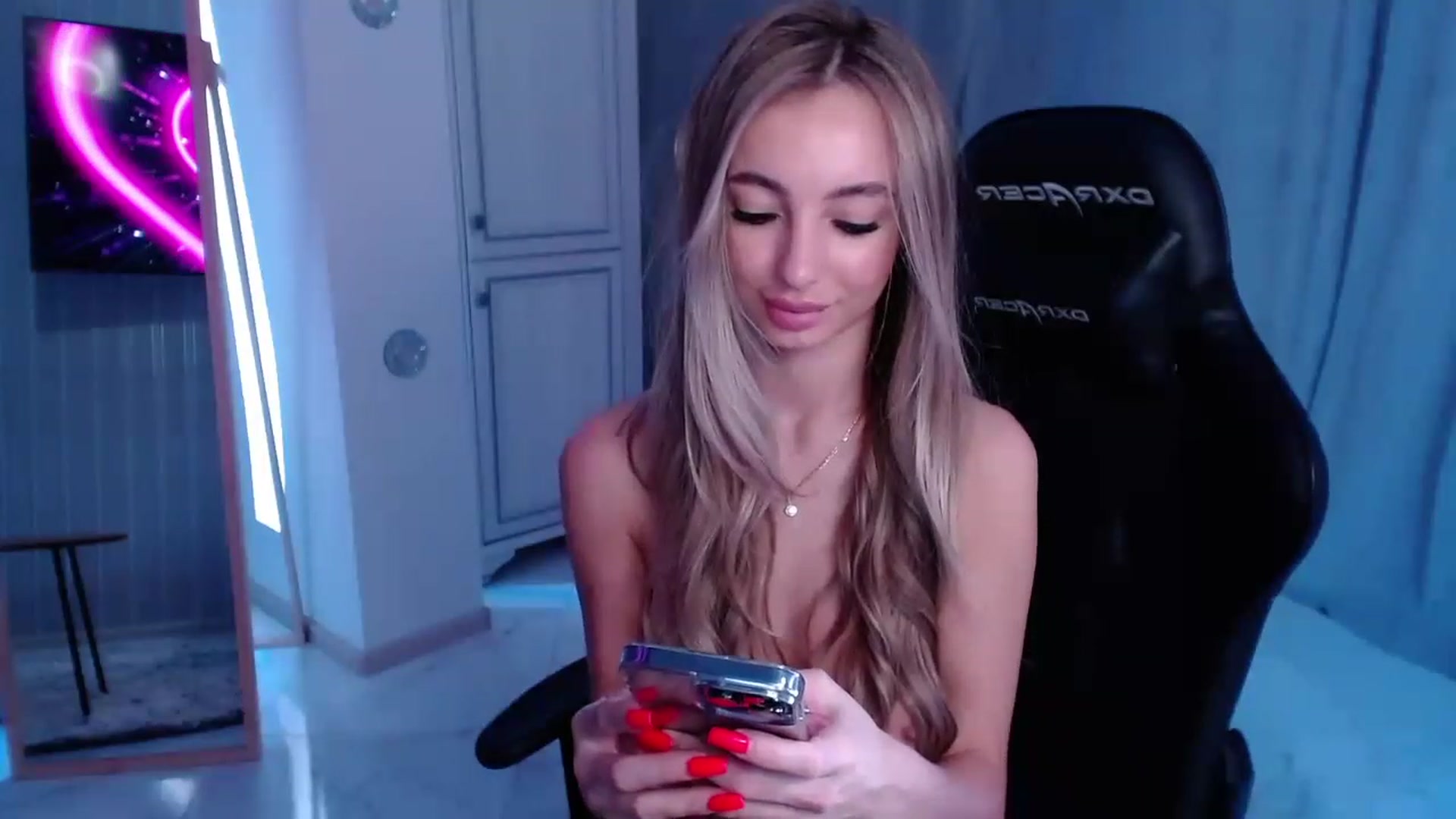 Gallery image thumbnail from AngelLove__'s myfreecams stream on, 02/01/2023, 12:04 image 17 of 20