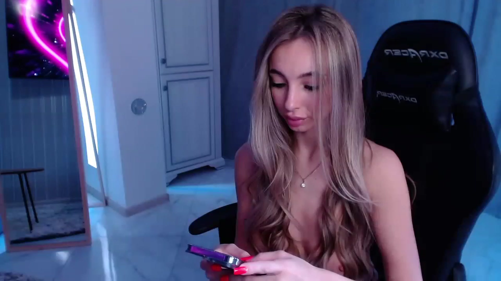 Gallery image thumbnail from AngelLove__'s myfreecams stream on, 02/01/2023, 12:04 image 14 of 20