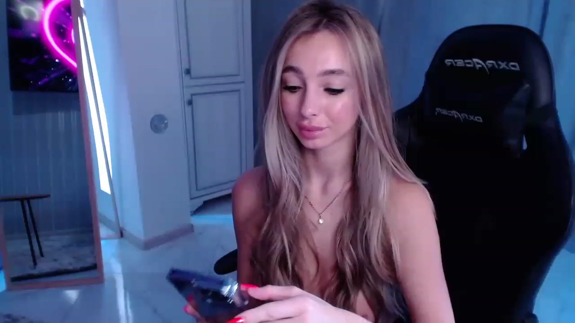 Gallery image thumbnail from AngelLove__'s myfreecams stream on, 02/01/2023, 12:04 image 5 of 20