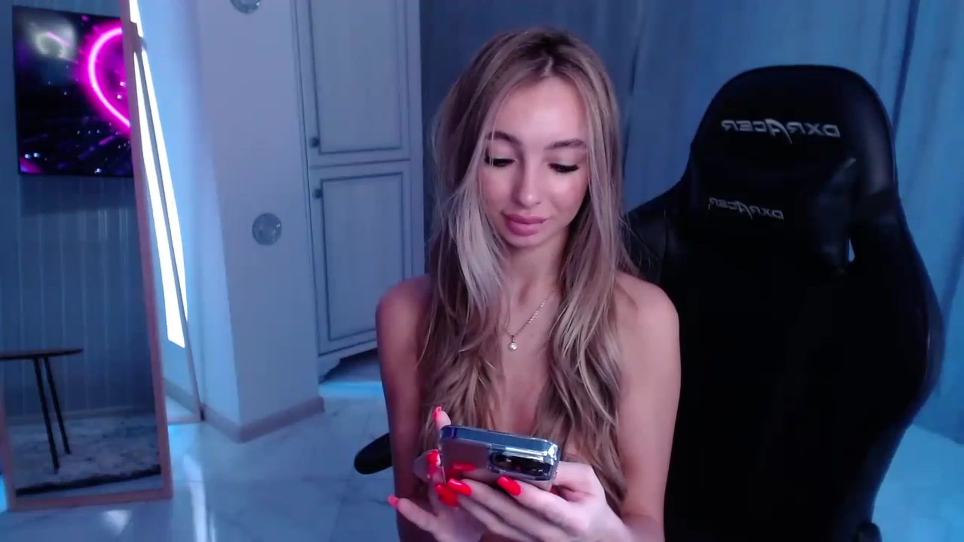 Gallery image thumbnail from AngelLove__'s myfreecams stream on, 02/01/2023, 12:04 image 9 of 20