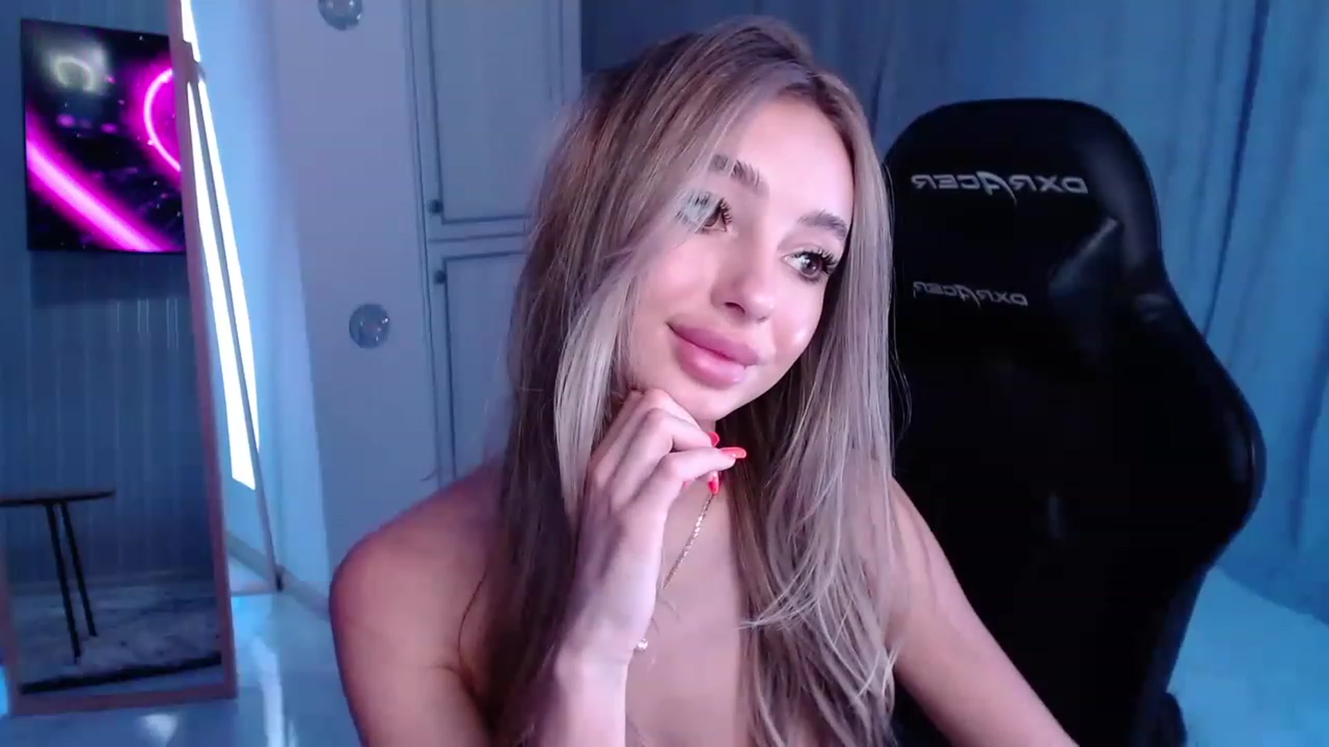 Gallery image thumbnail from AngelLove__'s myfreecams stream on, 02/01/2023, 12:04 image 13 of 20