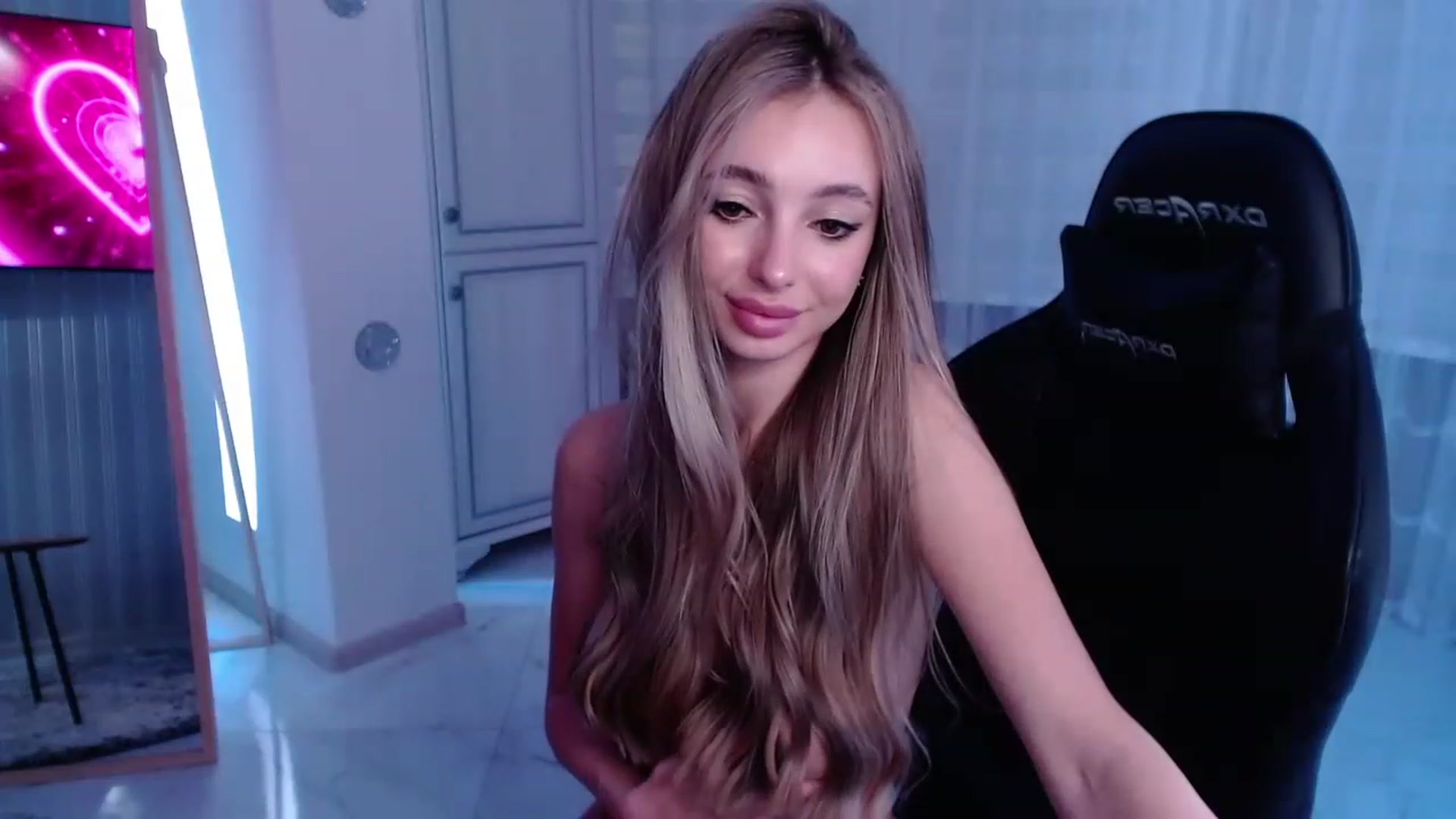 Gallery image thumbnail from AngelLove__'s myfreecams stream on, 02/03/2023, 24:48 image 9 of 20