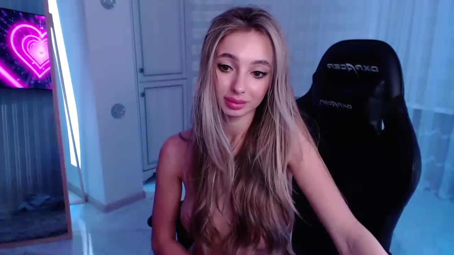 Gallery image thumbnail from AngelLove__'s myfreecams stream on, 02/04/2023, 02:53 image 20 of 20