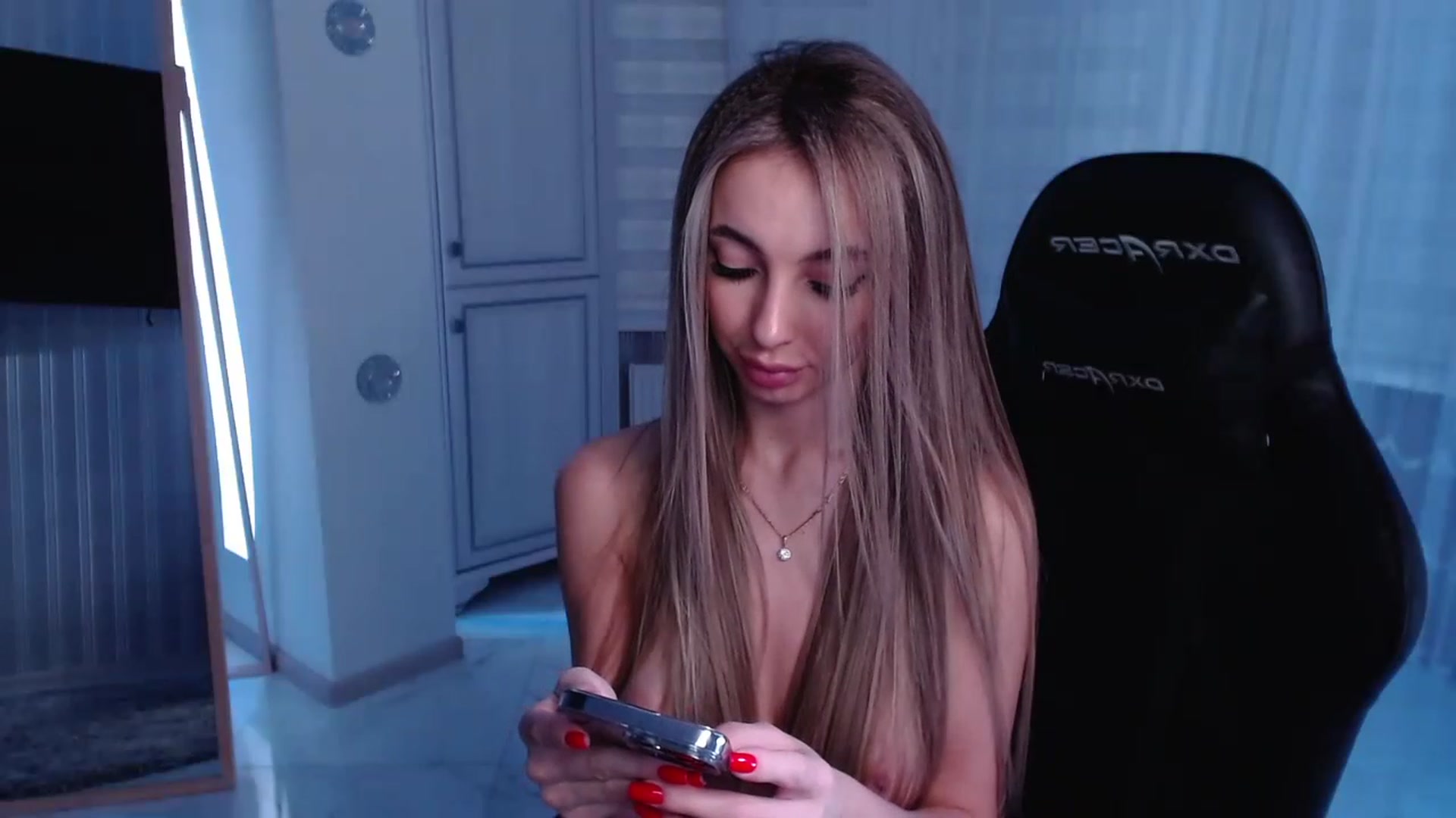 Gallery image thumbnail from AngelLove__'s myfreecams stream on, 02/05/2023, 24:30 image 19 of 20