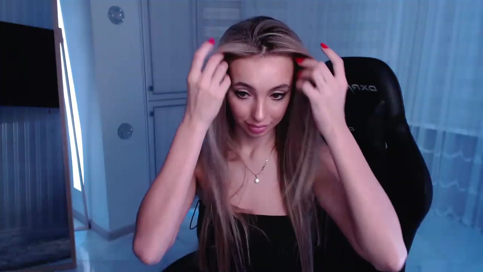 Gallery image thumbnail from AngelLove__'s myfreecams stream on, 02/05/2023, 24:30 image 11 of 20