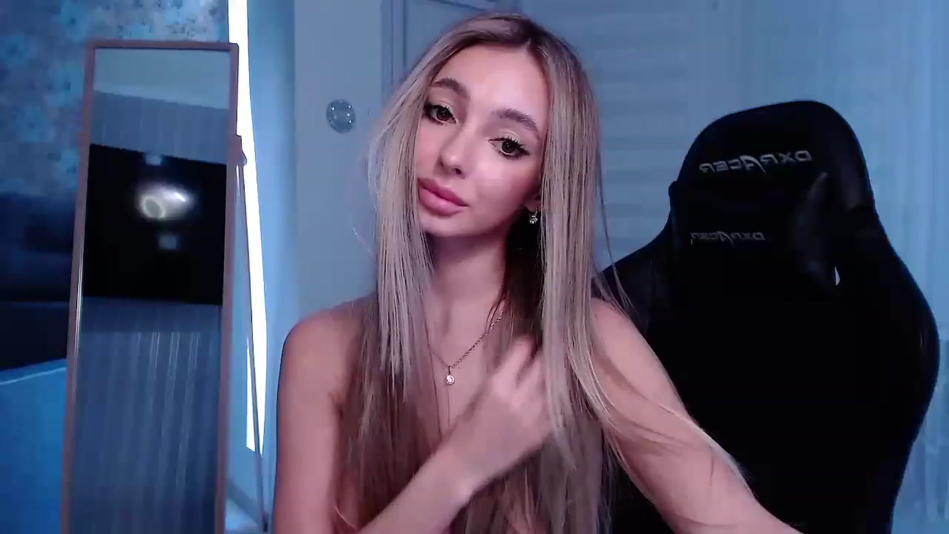 Gallery image thumbnail from AngelLove__'s myfreecams stream on, 02/06/2023, 21:49 image 14 of 20