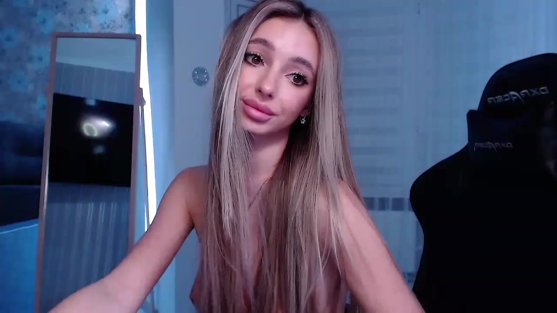 Gallery image thumbnail from AngelLove__'s myfreecams stream on, 02/06/2023, 21:49 image 17 of 20