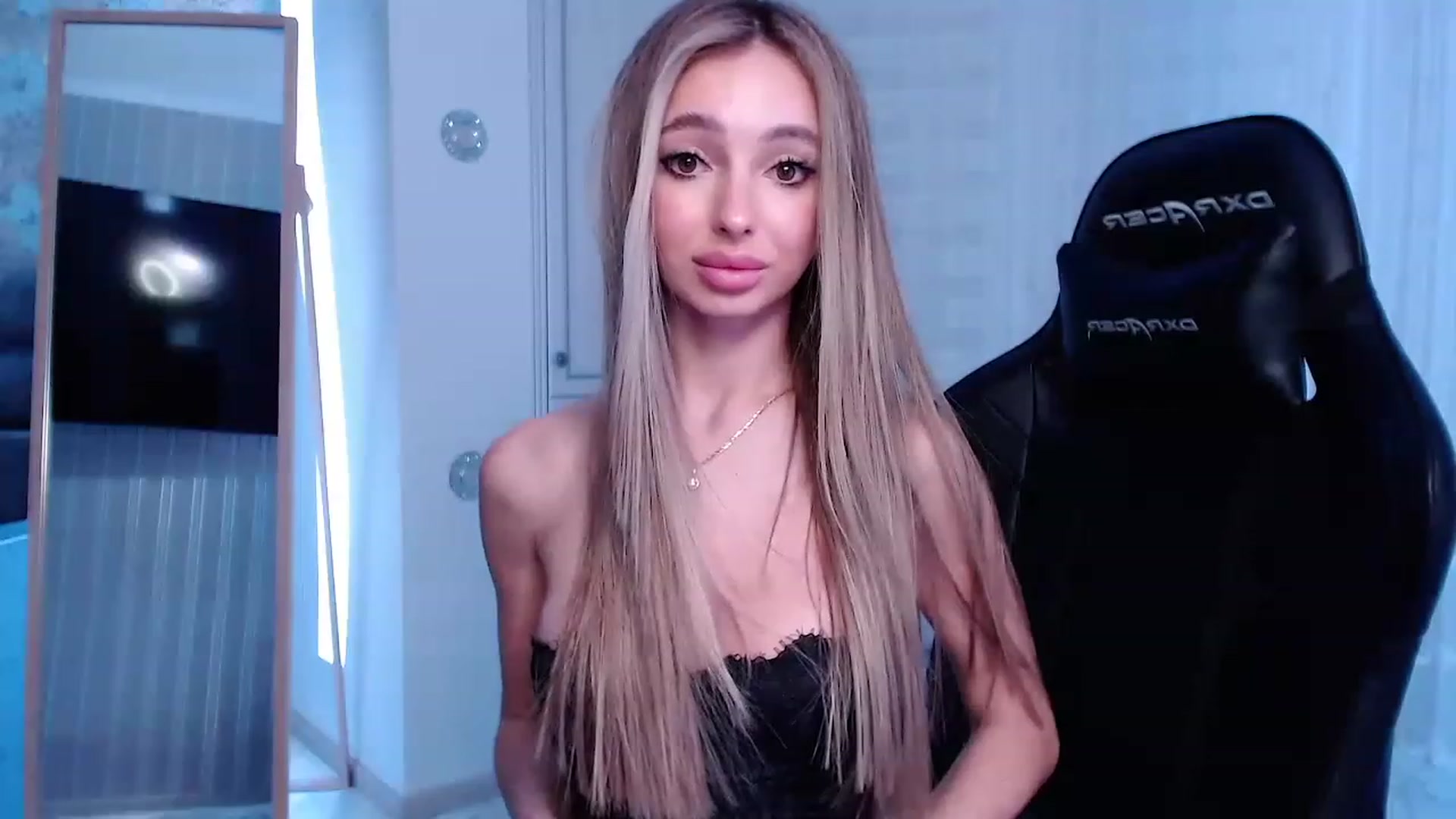 Gallery image thumbnail from AngelLove__'s myfreecams stream on, 02/06/2023, 23:55 image 6 of 20