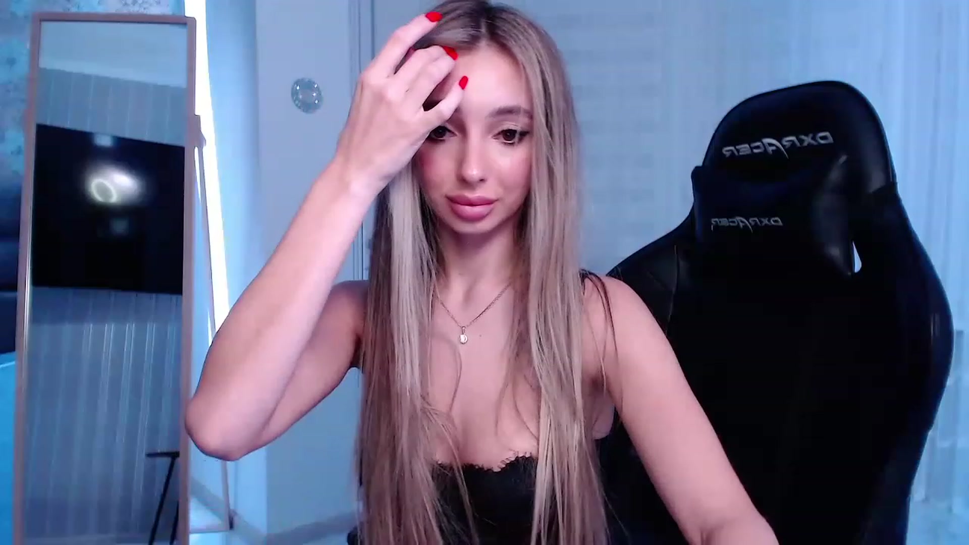 Gallery image thumbnail from AngelLove__'s myfreecams stream on, 02/07/2023, 24:32 image 6 of 20