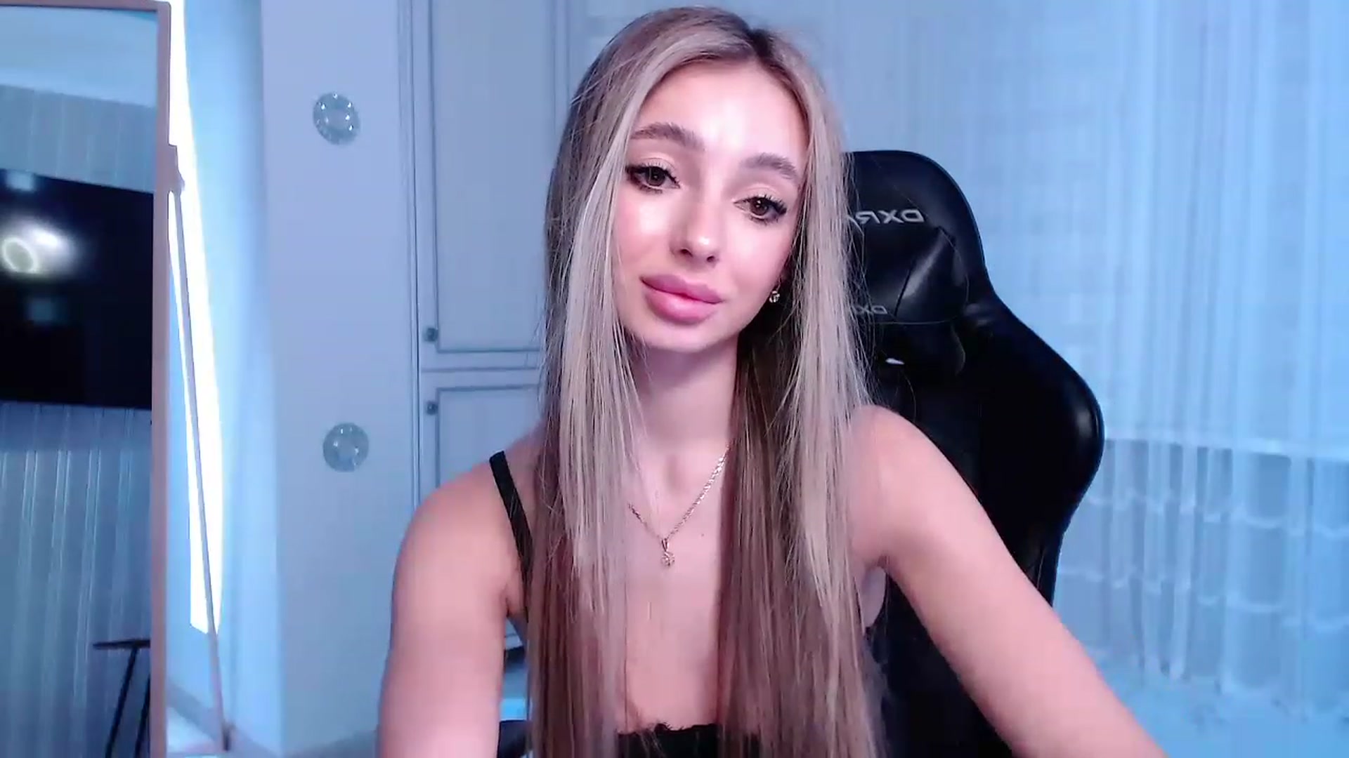 Gallery image thumbnail from AngelLove__'s myfreecams stream on, 02/07/2023, 01:32 image 20 of 20