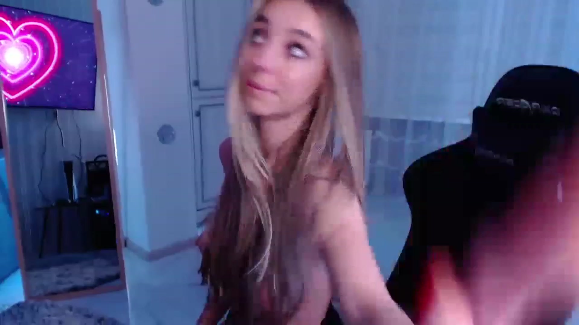 Gallery image thumbnail from AngelLove__'s myfreecams stream on, 02/13/2023, 22:11 image 20 of 20