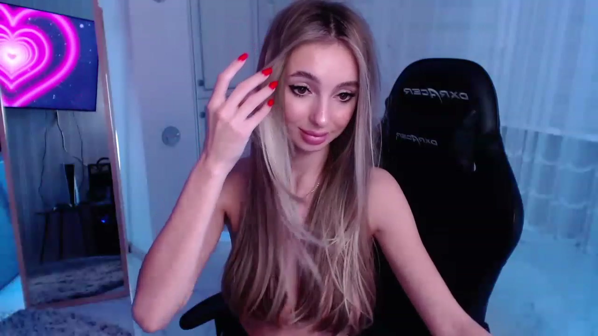 Gallery image thumbnail from AngelLove__'s myfreecams stream on, 02/14/2023, 01:55 image 19 of 20