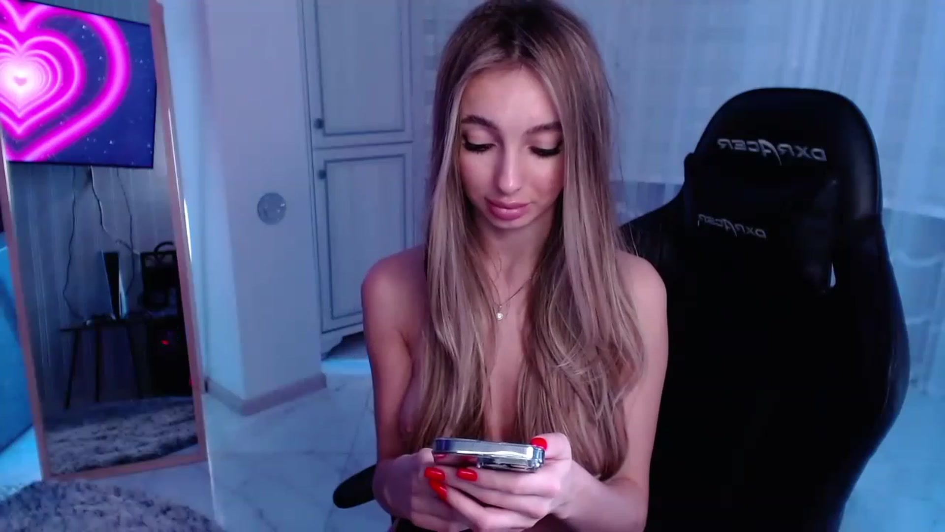 Gallery image thumbnail from AngelLove__'s myfreecams stream on, 02/14/2023, 01:55 image 9 of 20