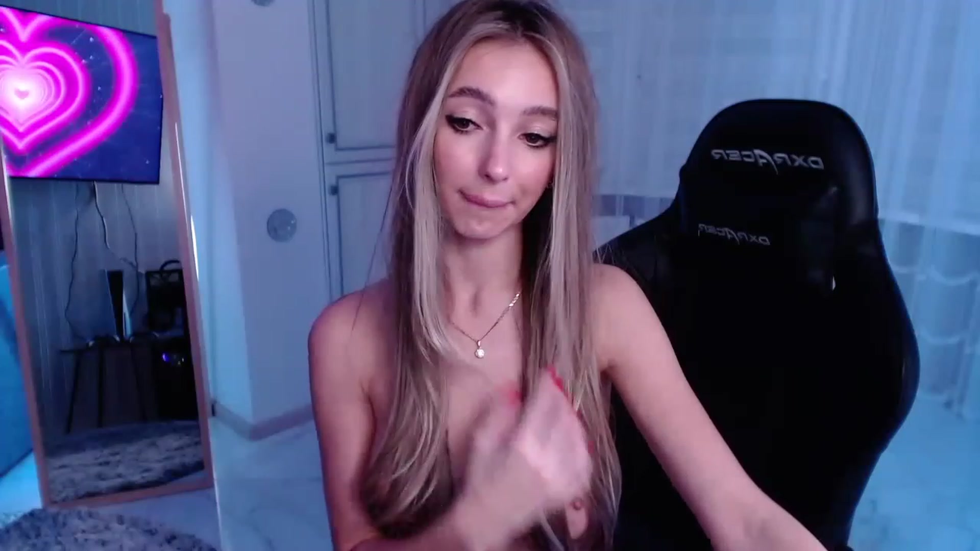 Gallery image thumbnail from AngelLove__'s myfreecams stream on, 02/14/2023, 01:55 image 2 of 20