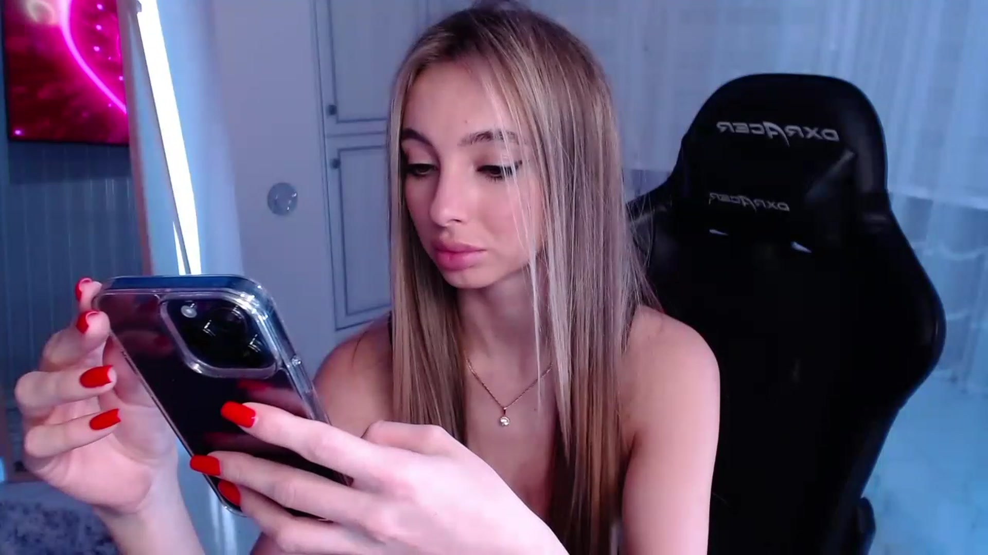 Gallery image thumbnail from AngelLove__'s myfreecams stream on, 02/15/2023, 23:55 image 16 of 20