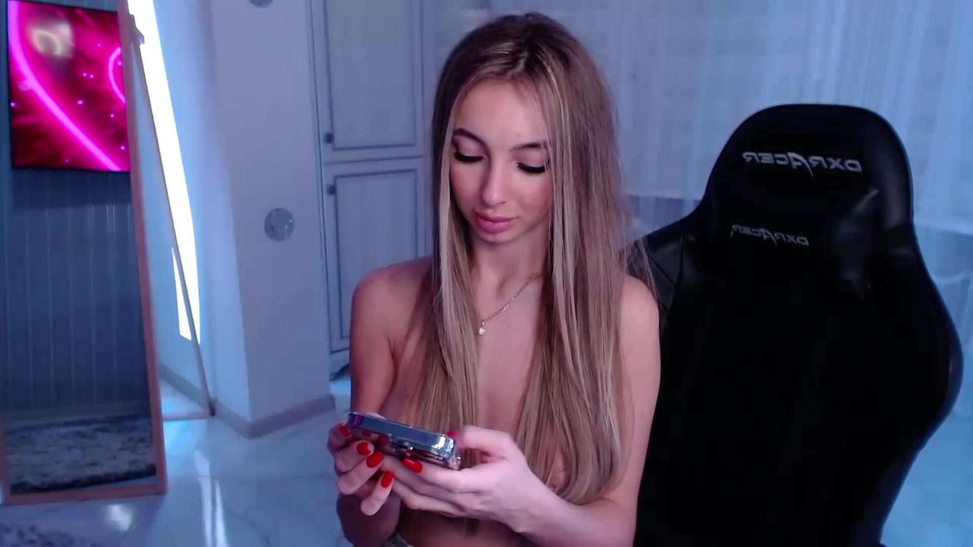 Gallery image thumbnail from AngelLove__'s myfreecams stream on, 02/16/2023, 24:58 image 18 of 20