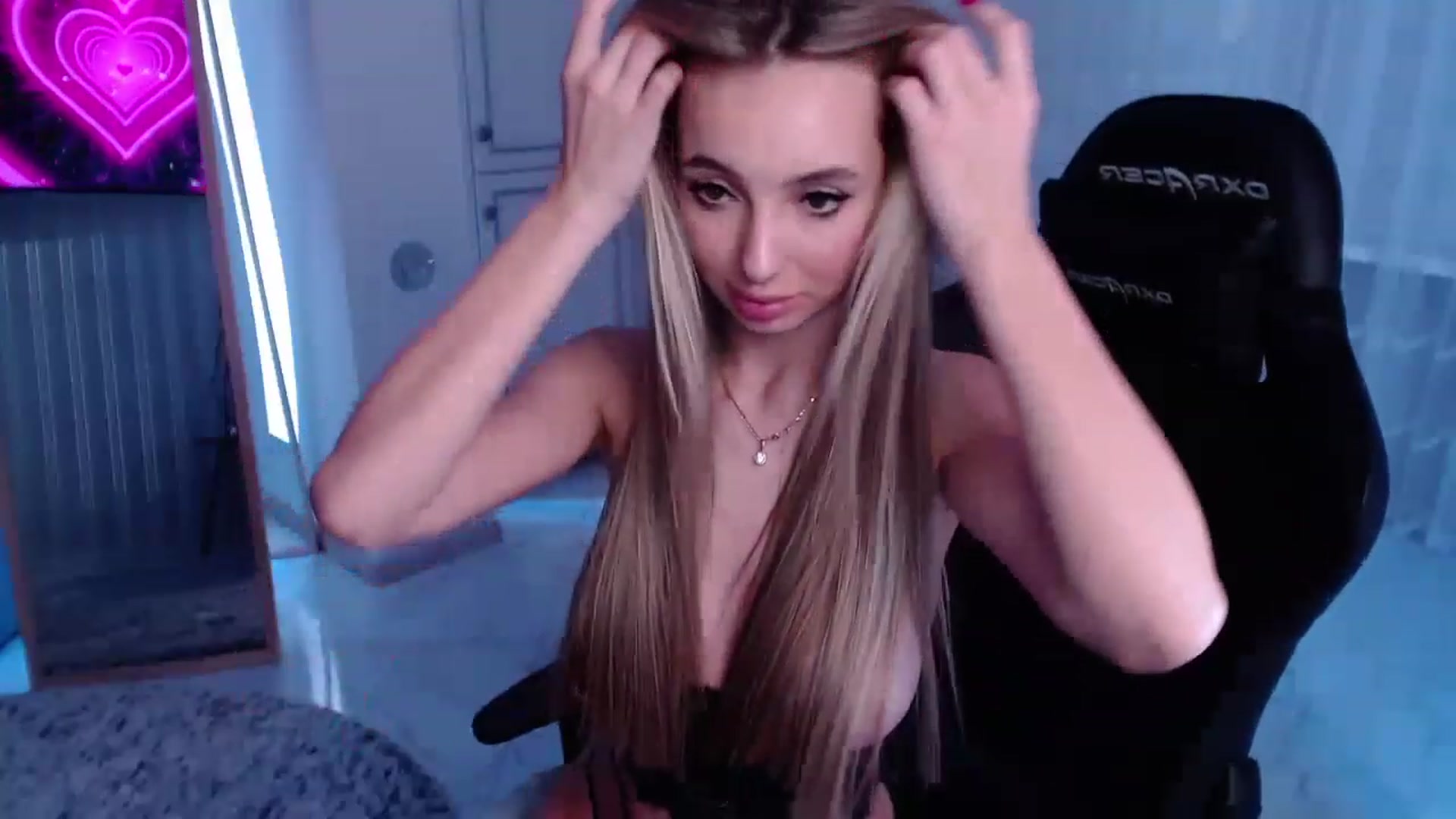 Gallery image thumbnail from AngelLove__'s myfreecams stream on, 02/20/2023, 01:29 image 4 of 20