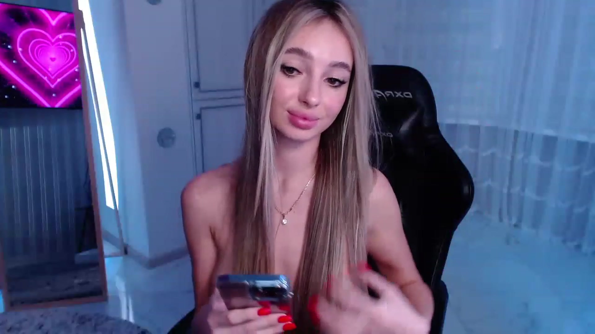 Gallery image thumbnail from AngelLove__'s myfreecams stream on, 02/20/2023, 01:29 image 19 of 20