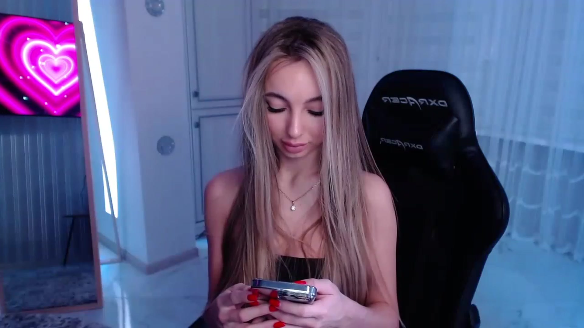 Gallery image thumbnail from AngelLove__'s myfreecams stream on, 02/23/2023, 21:51 image 5 of 20