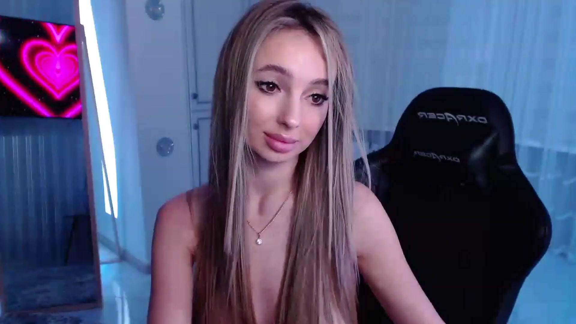 Gallery image thumbnail from AngelLove__'s myfreecams stream on, 02/25/2023, 23:00 image 18 of 20