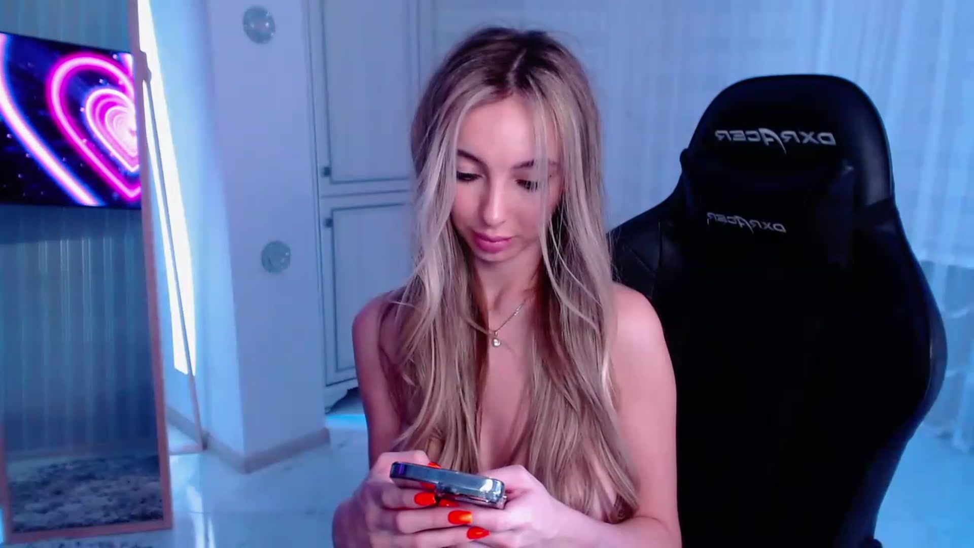 Gallery image thumbnail from AngelLove__'s myfreecams stream on, 03/03/2023, 02:28 image 5 of 20