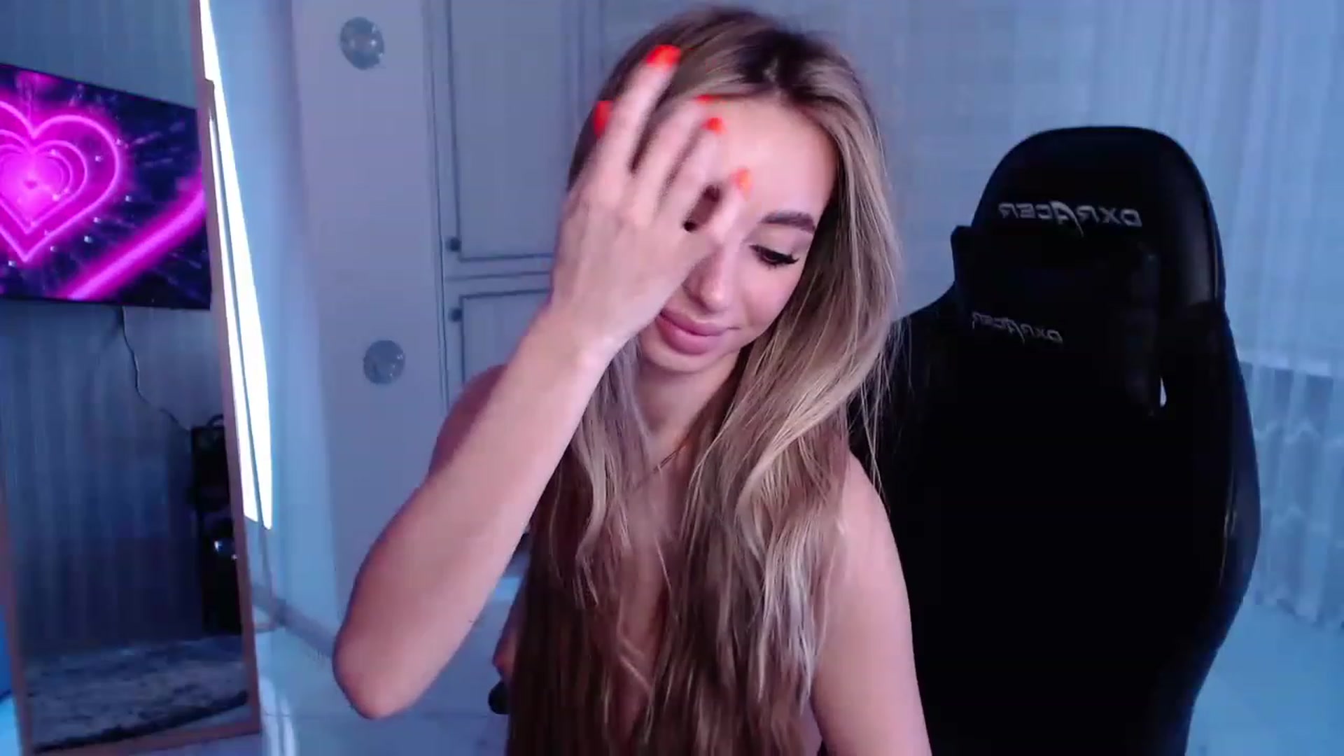 Gallery image thumbnail from AngelLove__'s myfreecams stream on, 03/07/2023, 23:15 image 5 of 20