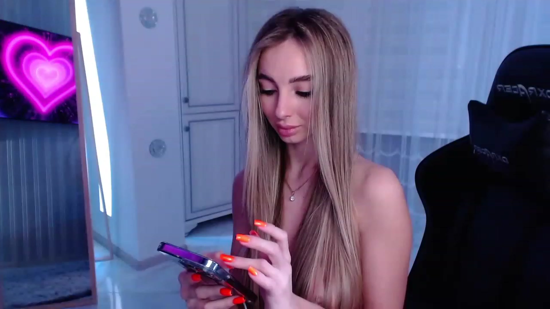 Gallery image thumbnail from AngelLove__'s myfreecams stream on, 03/10/2023, 01:16 image 7 of 20