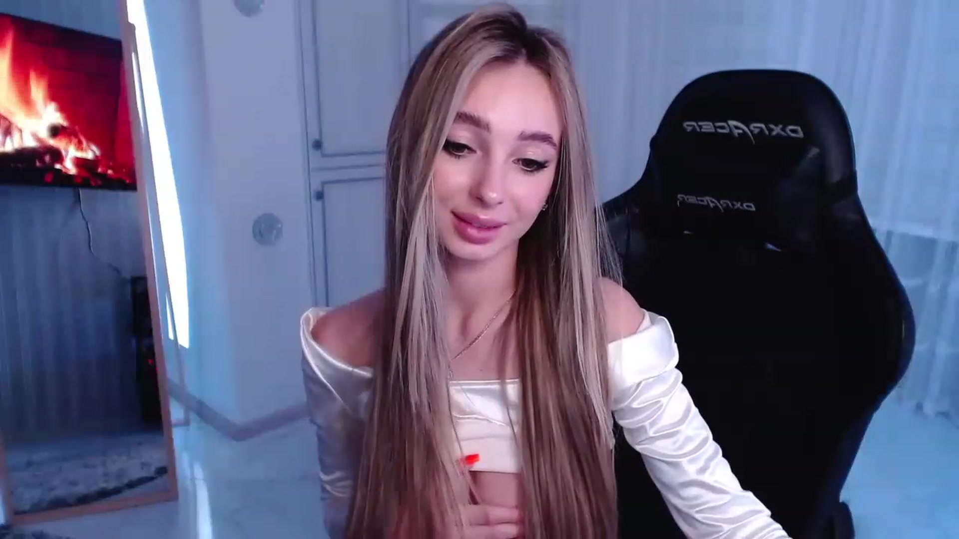 Gallery image thumbnail from AngelLove__'s myfreecams stream on, 03/15/2023, 23:36 image 20 of 20