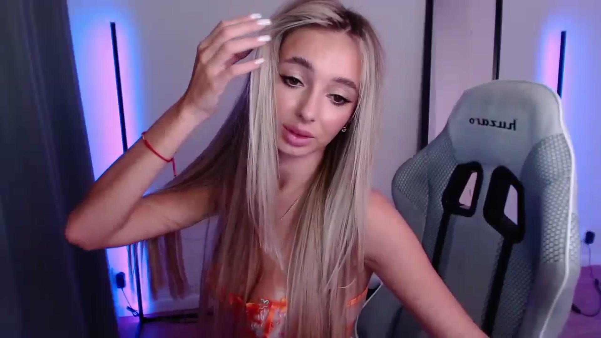 Gallery image thumbnail from AngelLove__'s myfreecams stream on, 09/20/2023, 23:21 image 10 of 20